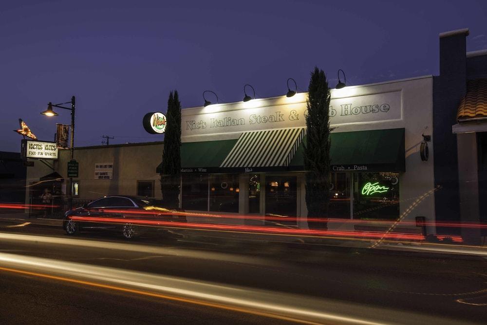 The Tavern Hotel Cottonwood Exterior foto